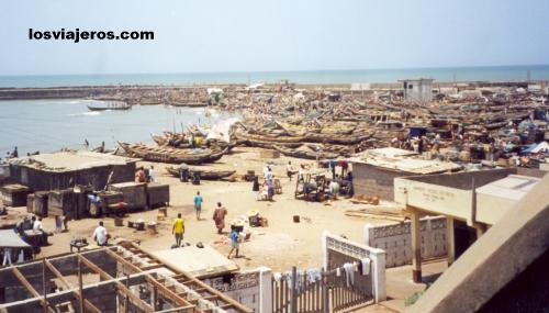 Otra vista del puerto pesquero - Accra - Ghana