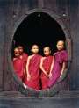 Buddhist young monks - Inle lake - Myanmar
Monjes en el lago Inle - Myanmar