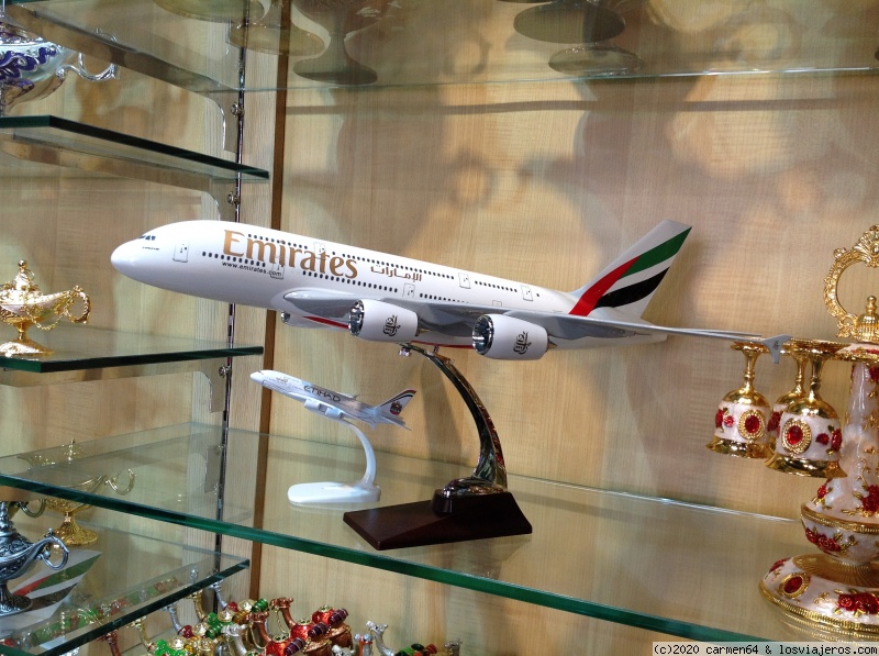 De España a Dubai - Maqueta avión Emirates