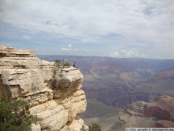 Contemplando el Gran Cañon