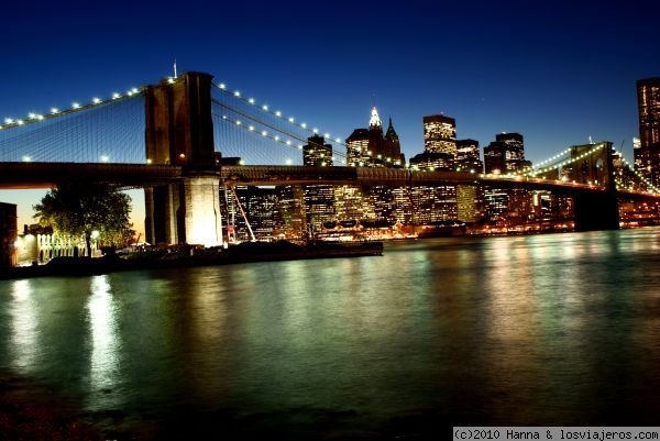 Puente de Brooklyn-Skyline de Manhattan