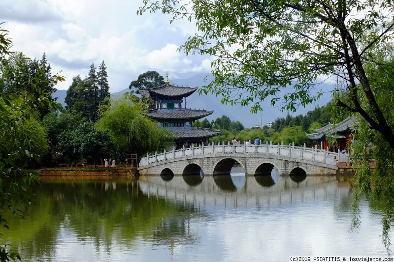 LIJIANG - Estanque del Dragón Negro -