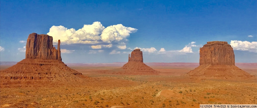 West and East Mitten Butte and Merrick Butte, Monument Valley