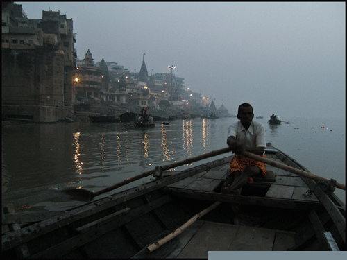 Amanecer en el Ganga