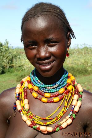 Mujer Danasech - Omorate - Valle del Omo - Etiopia