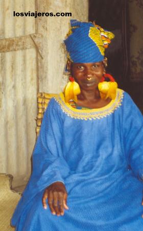 Peul woman with traditional golden earrings. Sahel - Mali